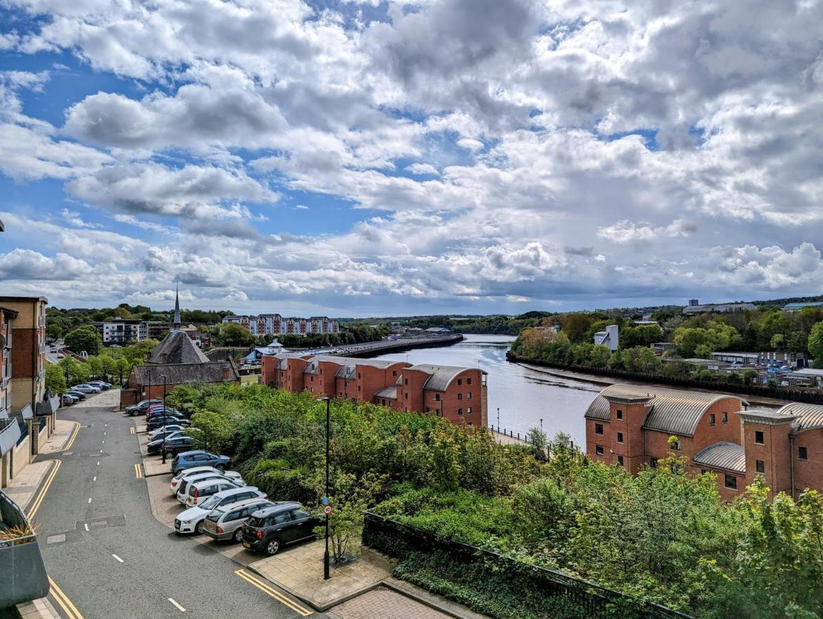 Quayside Apartment With Riverside Views & Parking Newcastle upon Tyne Exterior foto