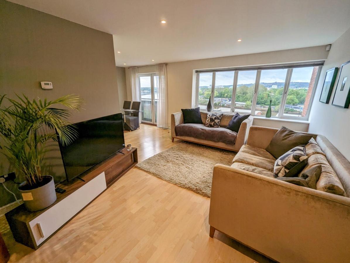 Quayside Apartment With Riverside Views & Parking Newcastle upon Tyne Exterior foto
